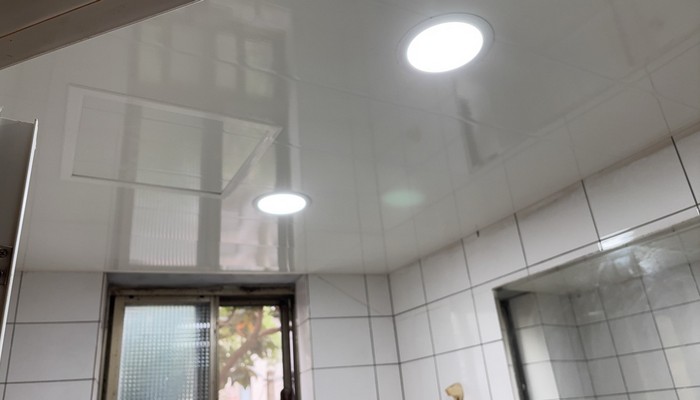 桃園塑膠天花板施工, 桃園PVC塑膠天花板施工, 桃園老屋改造, 桃園廁所天花板, 桃園塑膠天花板一坪多少錢？, 桃園浴室天花板裝修, 
									桃園PVC天花板, 桃園浴室天花板, 桃園防水, 桃園衛浴廁所防水, 桃園房屋漏水, 桃園牆壁漏水, 桃園外牆防水, 桃園屋頂防水, 桃園天花板漏水防水